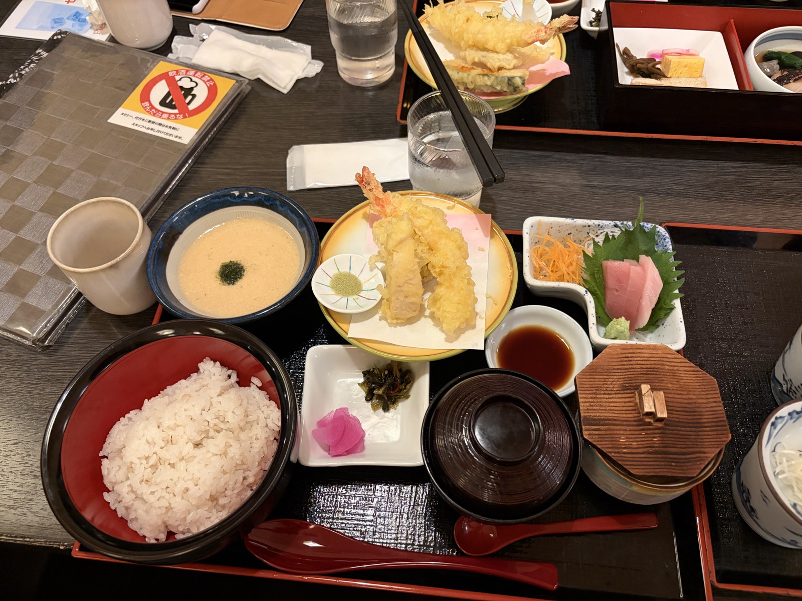 さくらの湯 お食事処一葉の季節の御膳（天ぷら・お刺身・とろろ）